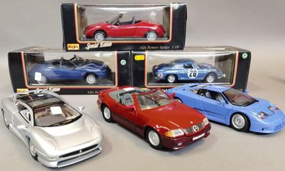 null Lot de 3 miniatures automobiles au 1/18eme en boîte d'origine. MAISTO édition...