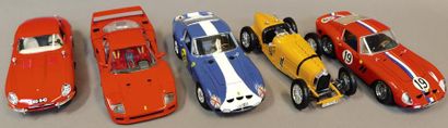 null Lot de 5 miniatures 1/18eme sans boîte de marque BURAGO dont Ferrari GTO