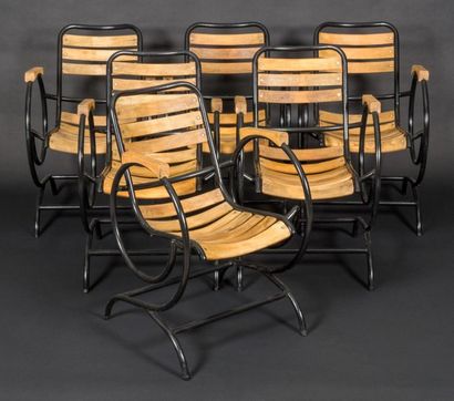 null Lucien ILLY (1902-1995)
Flexi-Tube
Suite de six fauteuils "spirales", structure...