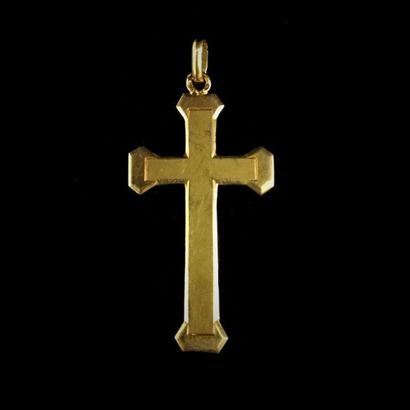 Pendentif croix en or 
Poids: 1.4 g-H: 3.5...