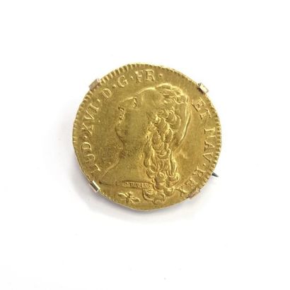 null Louis XVI gold coin mounted in silver brooch
Gross weight : 18.9 g 