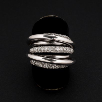 null Bague Cocktail diamants taille brillant , monture or gris 

Poids brut : 12.6...