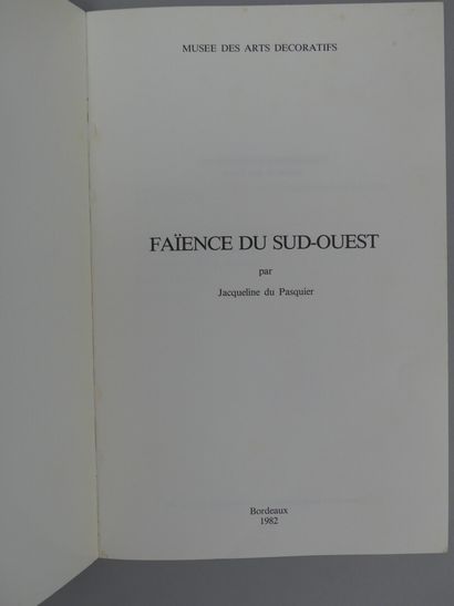 null TOULOUSE / SUD-OUEST / Faïence Lot de 4 livres :

La Céramique Toulousaine /...