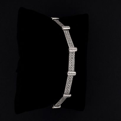 null Bracelet diamants taille brillant 3.50 carats environ, monture or gris 

Poids...