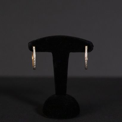 null Paire de créoles diamants taille brillant, monture or 

Poids brut : 4.7 g