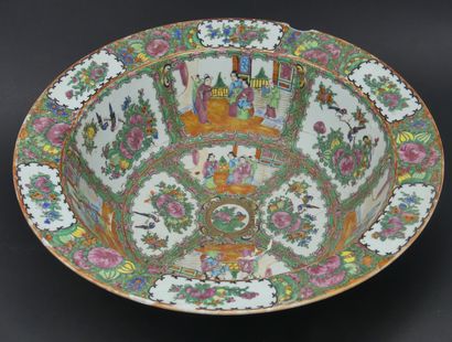 null CANTON 

Polychrome porcelain brocaded basin with court scenes. (basin heavily...