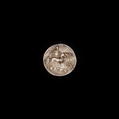 null ROMAN REPUBLIC 

Silver denarius : A/ head of Janus , R/ Roma

Weight : 6.5...