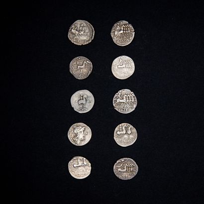 null ROMAN REPUBLIC 

lot of 10 silver denarii to examine