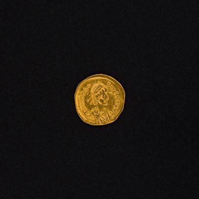 null BYZANTINE EMPIRE

THEODOSIS II- Gold Tremissis struck in Constantinople R/ Victory...
