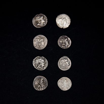 null ROMAN REPUBLIC 

lot of 8 silver denarii to examine