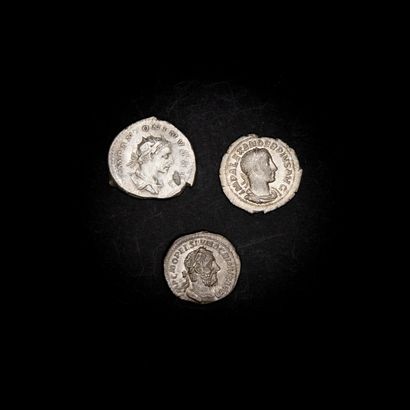 null 
ROMAN EMPIRE 




Lot of three silver coins including: an Antoninian of Elagabalus,...