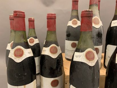 null 17 bottles NUITS-ST-GEORGES Chicken 1977