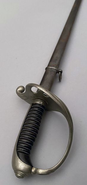 null Sabre modèle 1882 d'officier d'infanterie français. Monture en maillerchort....