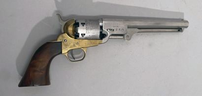 null Réplique italienne d'un Colt Navy calibre 36. Partie acier poli blanc. Carcasse...
