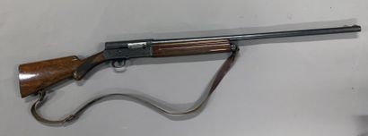 null Semi-automatic rifle Browning auto 5 caliber 12/70 number 414643, half pistol...