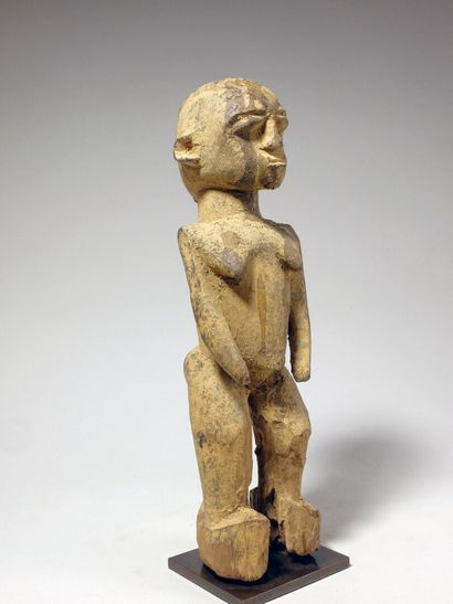 null Statuette Lobi (Burkina faso)

Représentant un personnage masculin les bras...