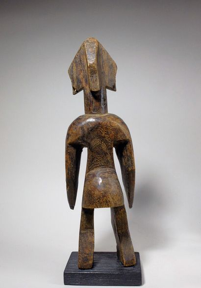 null Statuette Bambara (Mali)

Personnage debout les bras détachés du corps, traité...