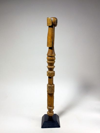 null Bâton Fang (Gabon)

Intéressant sceptre/baton surmonté d'un visage. Le bâton...