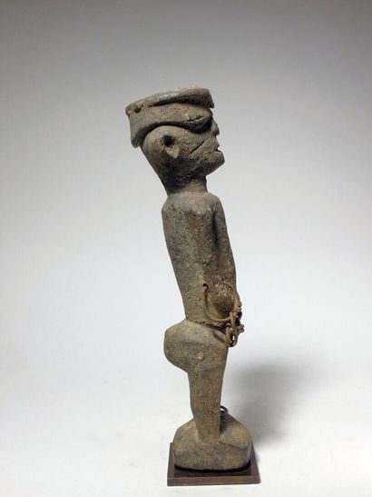 null Statuette Lobi (Burkina faso)

Statuette masculine portant des chaînes aux bras...