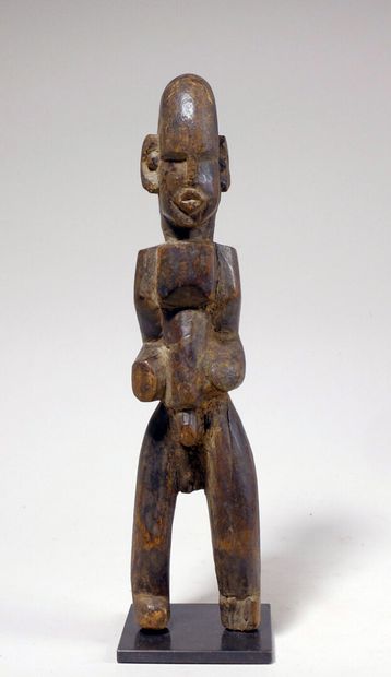 null Statuette Gurunsi (Burkina faso)

Personnage masculin sculpté dans un style...