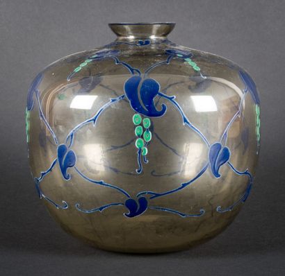 null Marcel GOUPY (1886-1954) 

Vase en verre transparent à motifs stylisés émaillés...