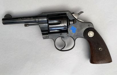 null Revolver Colt officer police calibre 38 Colt bronzé en canon de 4 pouces, plaquettes...