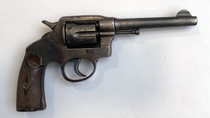 null Revolver copie Colt fabrication espagnole (1892 espagnol) calibre 8mm. Arme...