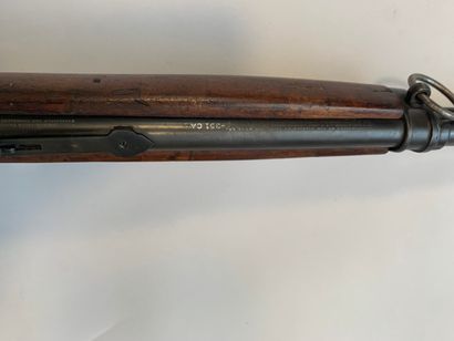 null Carabine semi-automatique Winchester modèle 1907S.L. Arme n°31207. Crosse recollée...