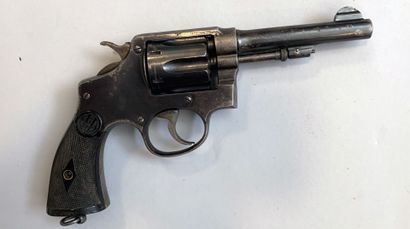 null Revolver 1892 espagnol (copie S&W) military and police 1905. Calibre 8mm/92....
