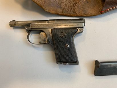 null Pistolet semi-automatique Le Français type Policeman calibre 6,35mm. Arme n°51600...