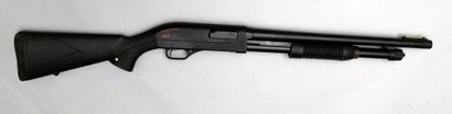 null Fusil à pompe Winchester modèle SXP, arme finition mate, canon rayé de 480mm...