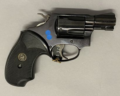 null Revolver Smith & Wesson modèle 36. Calibre 38 spécial. Canon de deux pouces....