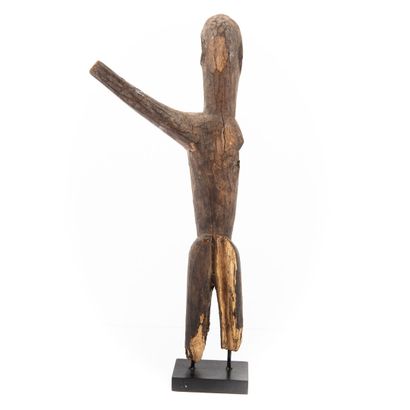 null LOBI- BUKINA FASO 

Female character with arm raised to the left 

patina of...