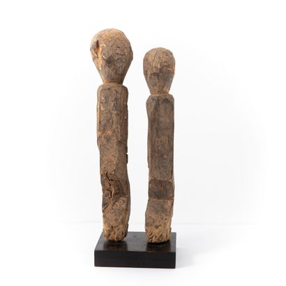 null LOBI BURKINA FASO 

Couple of archaic batéba 

Patina of use H: 27 cm