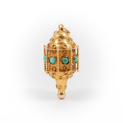 null Lantern pendant in 14K gold and white stone

Gross weight: 6.5 g - H: 3.5 c...