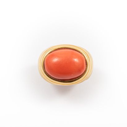 Coral dome ring in cabochon, gold setting,...