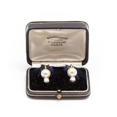 null Paire de clips d'oreilles, perles de culture blanc crème diam 10.3mm-10.4mm...