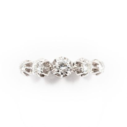 null Bague jarretière diamants taille brillants 0.40 carat environ au total, monture...