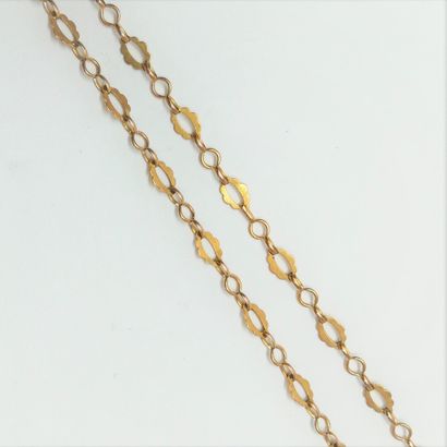 null Collier or maille fantaisie.

vers 1960 

Poids: 5.9 g -L: 53 cm Accidents