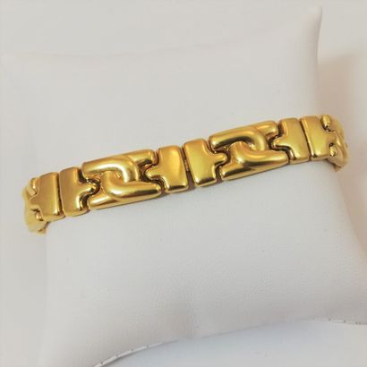 null 
Bracelet en or maille fantaisie entrelacée 




Poids: 25 g - L: 18.5 cm
