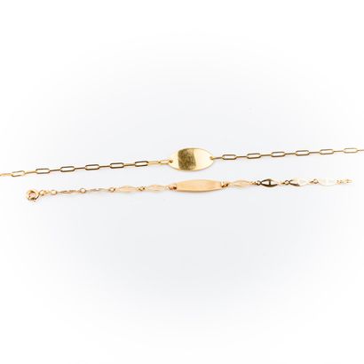 null Two identity bracelets in gold 

Weight: 5.8 g - L: 12.5 cm and 18 cm