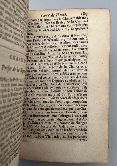 null [AYMON (Jean)]. TABLEAU DE LA COUR DE ROME. La Haye, Delo, 1707. In-12 vélin...