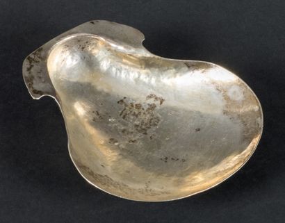 null 
Silver shell, old work, probably Spain




Mark of punch




Ø at the widest...