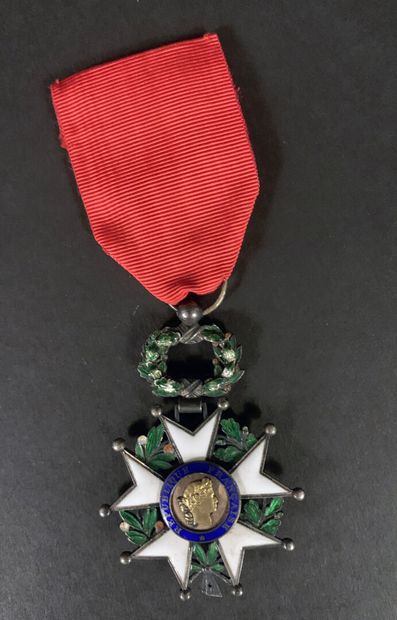 null Chevalier de la Légion d'Honneur star type IIIème République in silver. Gold...