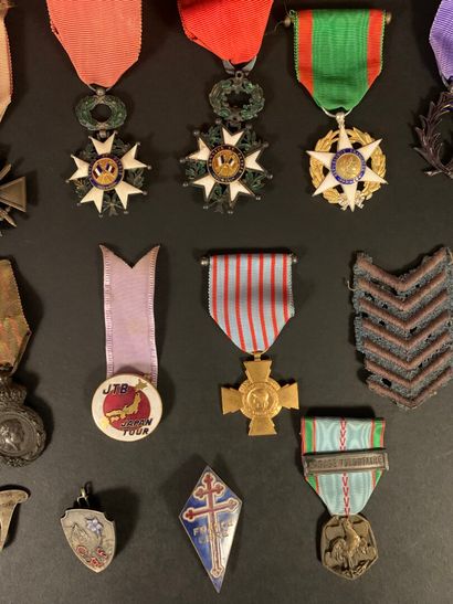 null Interesting lot of militaria and decorations for beginner collector. We find...