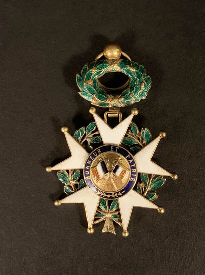 null Beautiful star of Officer of the Legion of Honor type IIIème République in gold...