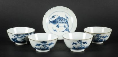 Four Hué porcelain cups, decorated with fisherman...
