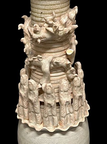 null Paire de grandes jarres couvertes à long col, Qinbaien en céramique céladon,...