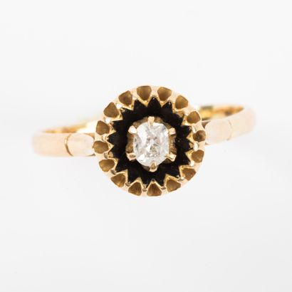 null Charm ring, old cut diamond 0.10 carat approximately, enamel setting, gold setting...