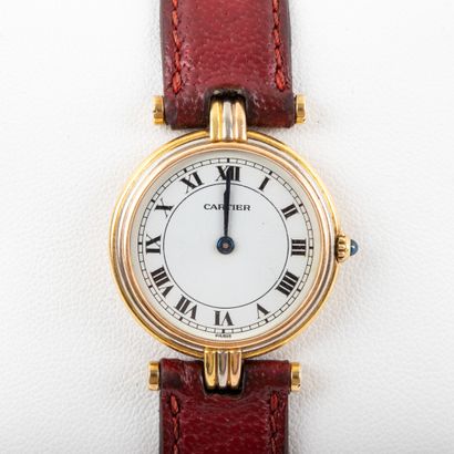 null CARTIER -Paris 

 Vendôme, Ladies' watch, 25 mm gold case, quartz movement 

Bracelet...